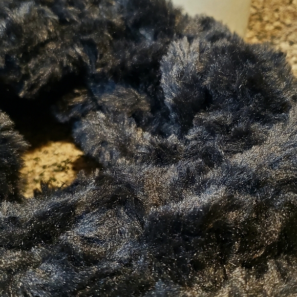 Handmade SOFTEST Faux Fur arm knit scarf!! - Picture 4 of 10